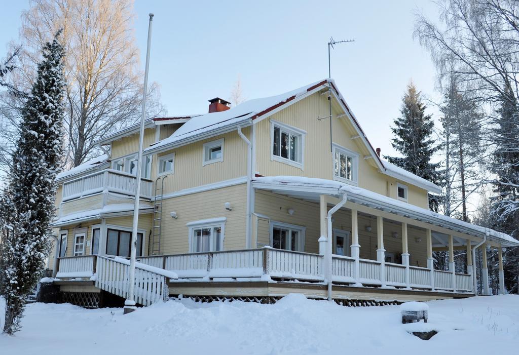 Tuhannen Tarinan Talo Kannuskoski Exterior photo