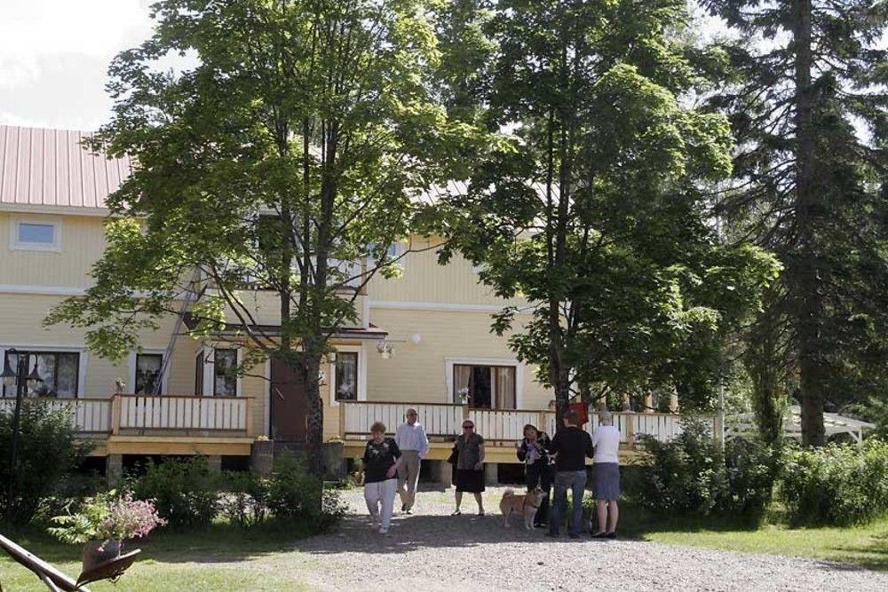 Tuhannen Tarinan Talo Kannuskoski Exterior photo